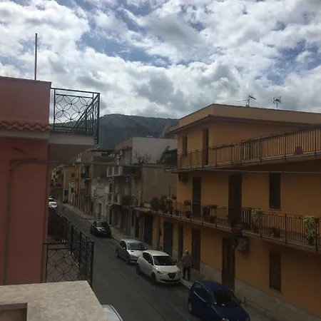 Casa La Pergola * Terrasini